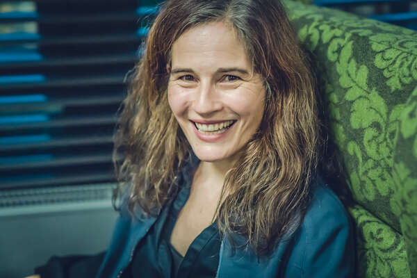 Porträt der Philosophin und Buchautorin Natalie Knapp