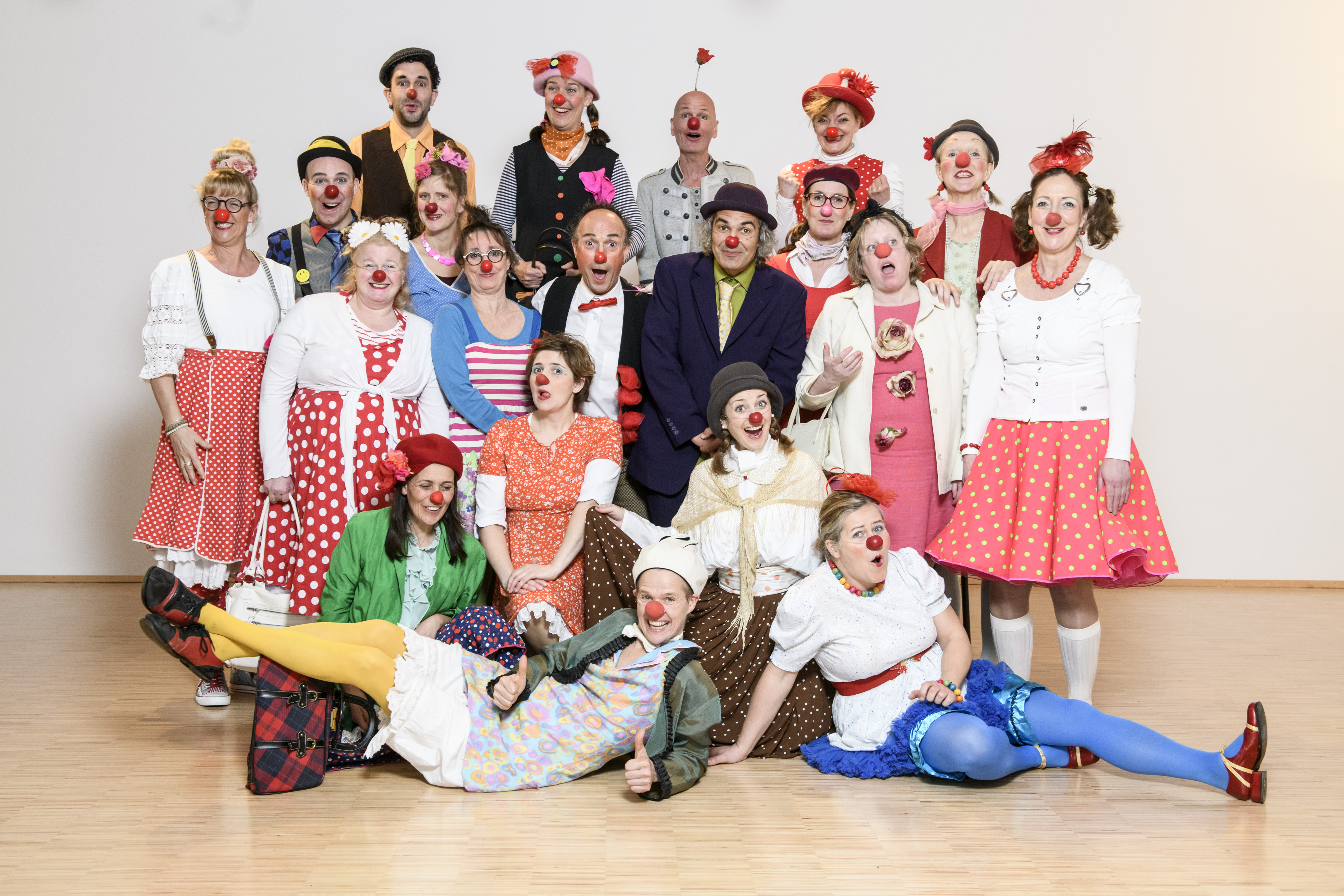 Ein Gruppen Bild nach dem Worksohp von allen Clowns 